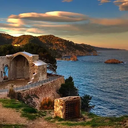 Lets Holidays Cozy In The Heart Of Tossa
