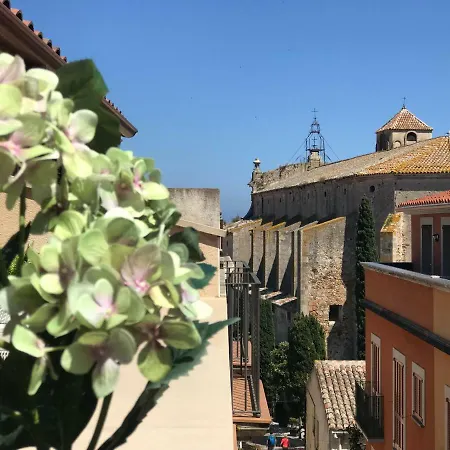 Apartment Lets Holidays Cozy In The Heart Of Tossa *