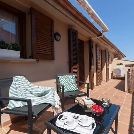 Apartment Lets Holidays Cozy In The Heart Of Tossa Tossa de Mar