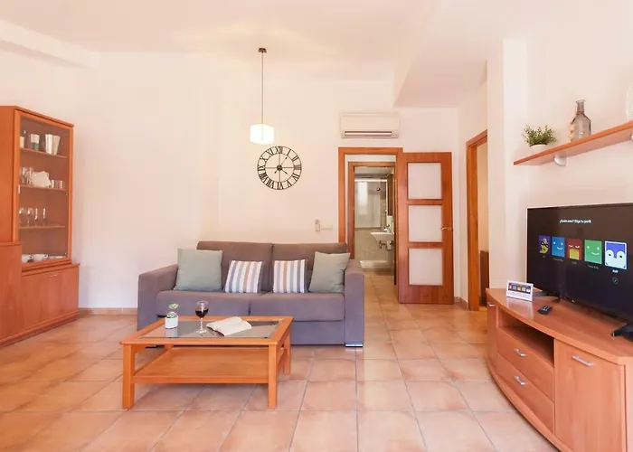Lets Holidays Cozy Apartment In The Heart Of Tossa *